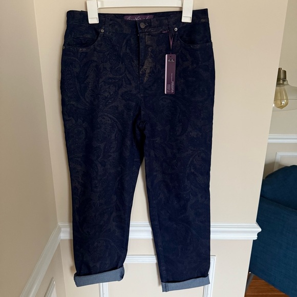 NEW Gloria Vanderbilt Women’s Paisley Printed Boot Cut Amanda Size 8 Jeans - Picture 3 of 11